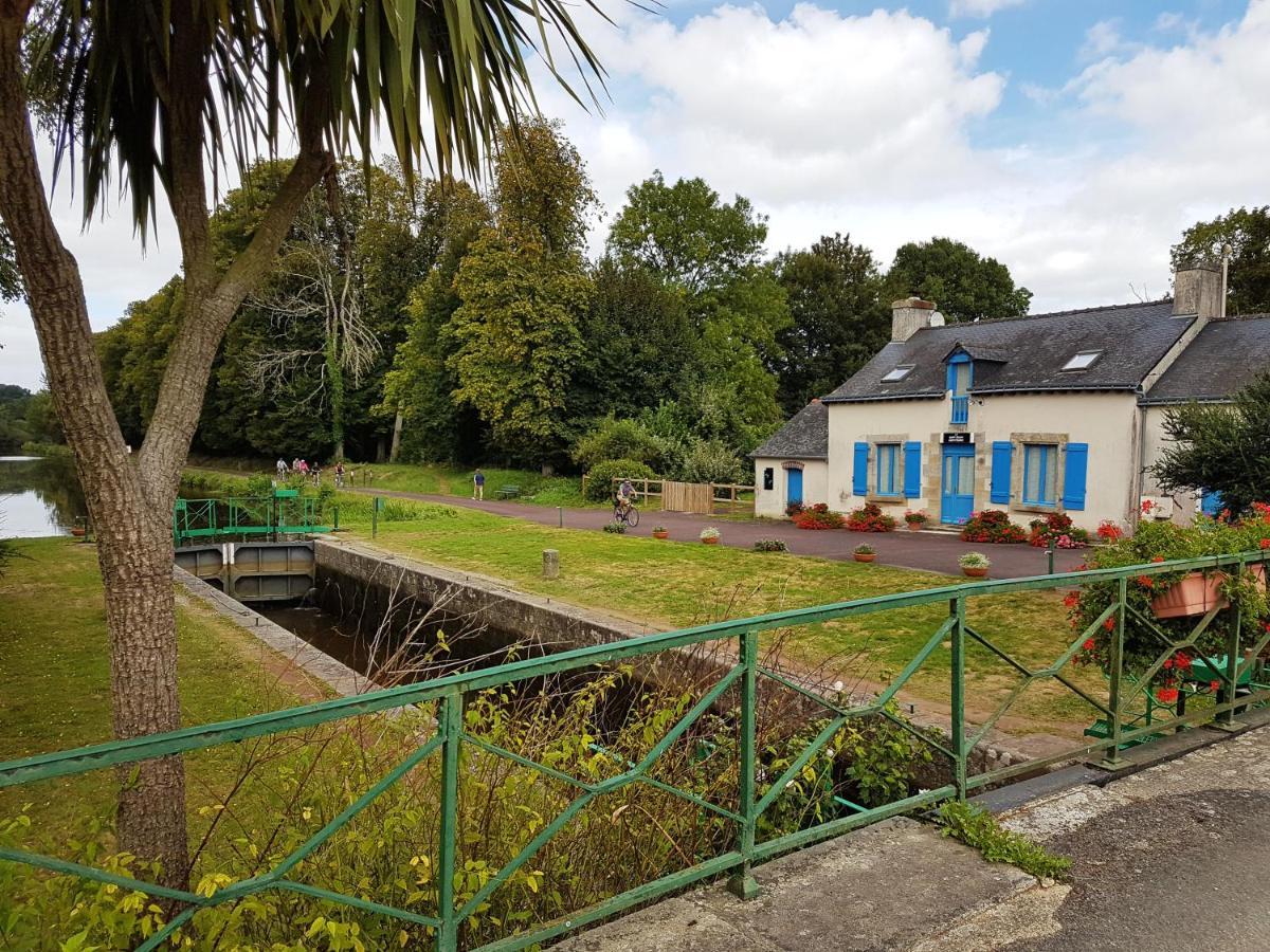 Stone Cottage With Modern Cosy Interior Near To Josselin Perfect Retreat For Writers Or Star Gazers Guegon Экстерьер фото